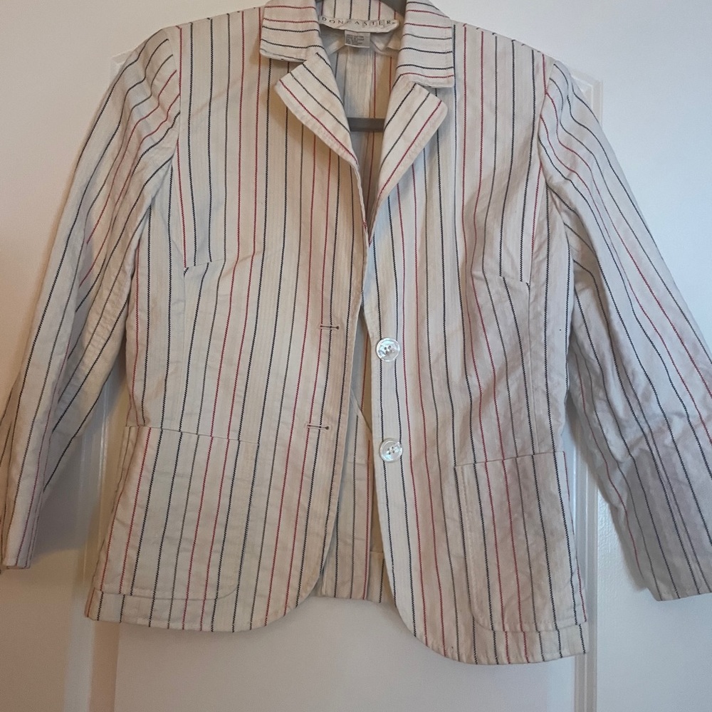 Designer - Picture 8 of 10
